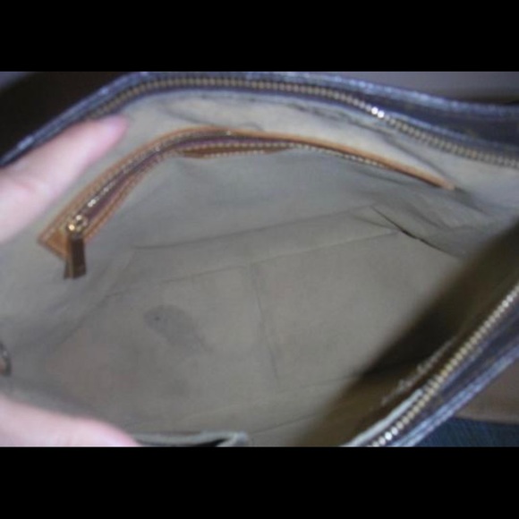 Louis Vuitton Looping GM - Picture 13 of 13